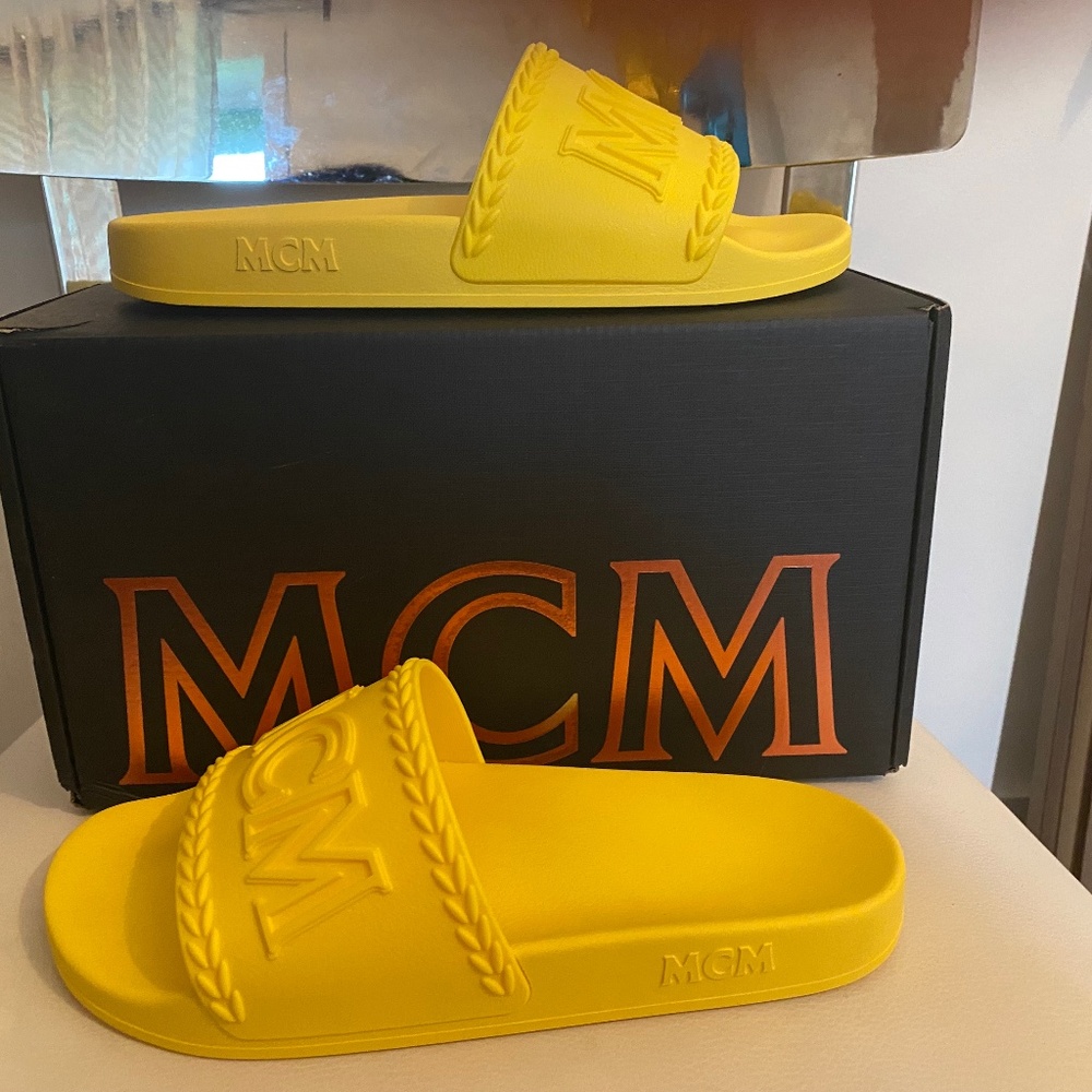 Brand New!!! MCM Yellow Big LogoRubber Slides